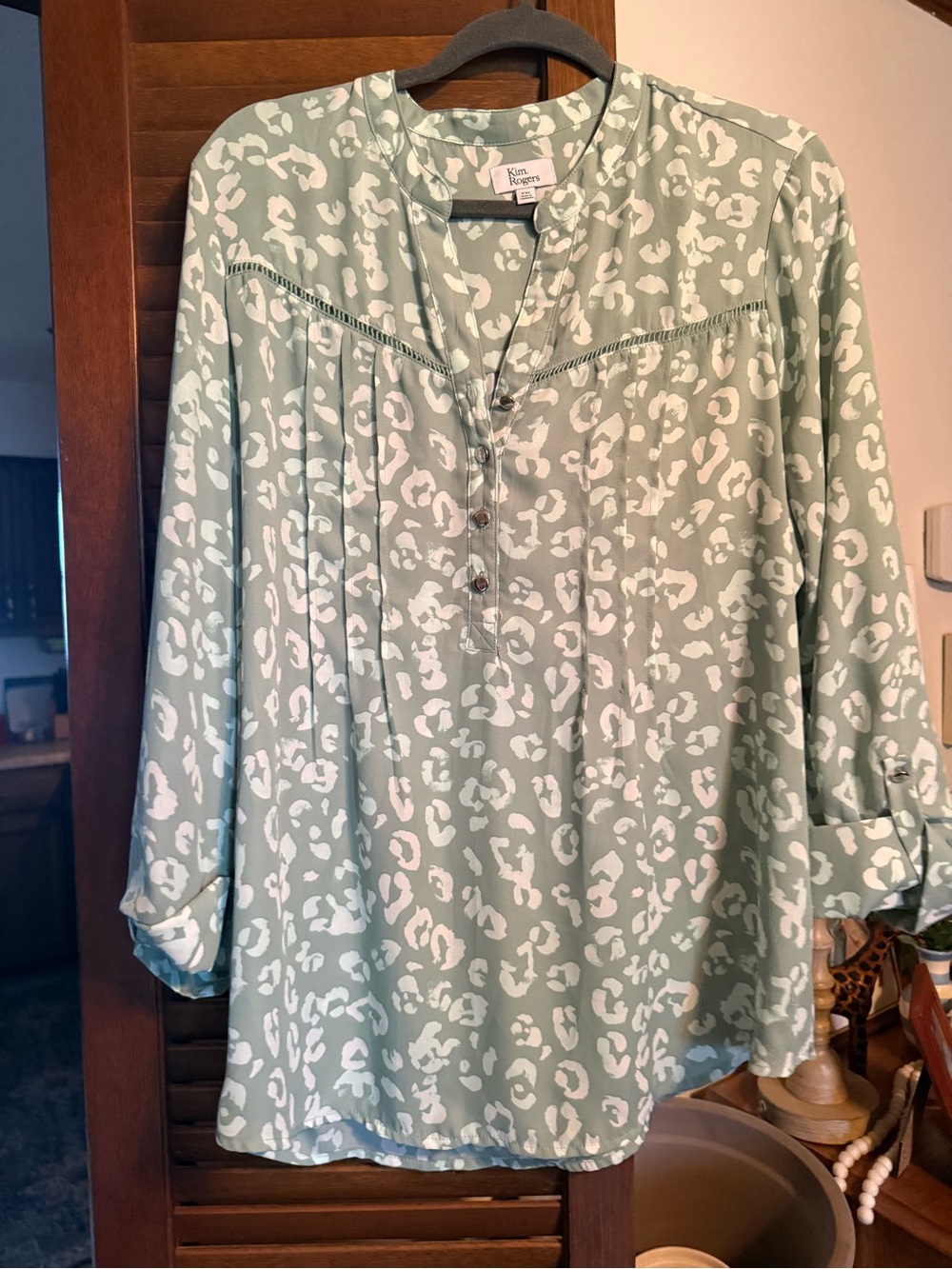 Kim Rogers XXL green animal print blouse EUC